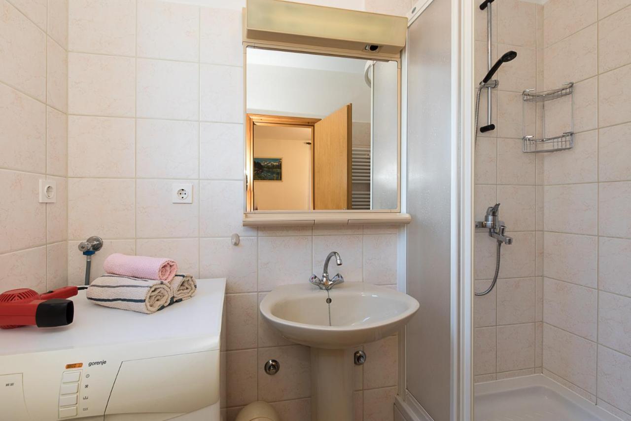 Apartment Stefano Vrh  المظهر الخارجي الصورة